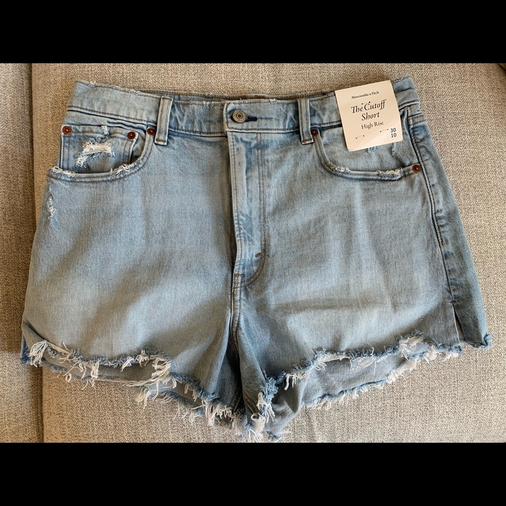 Never worn! Abercrombie jean shorts.